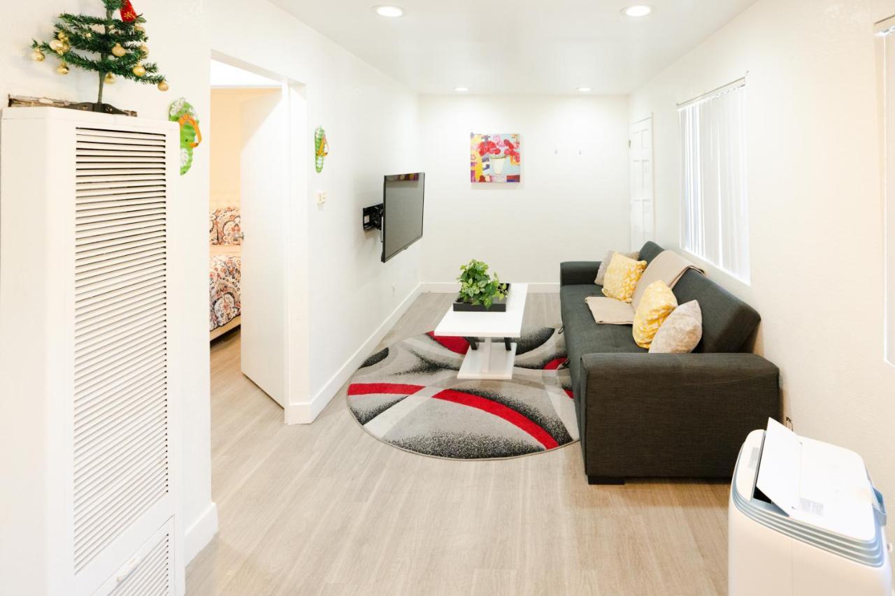 Cozy Small 2 Bedroom In Koreatown/Hollywood لوس أنجلوس المظهر الخارجي الصورة
